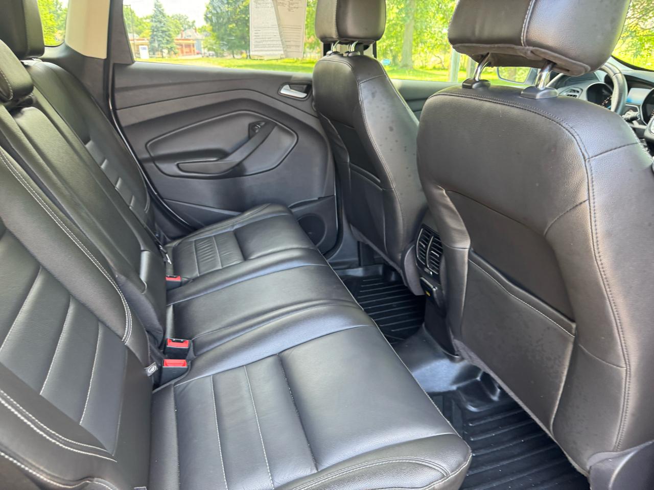 Ford Escape Titanium 4WD 2015