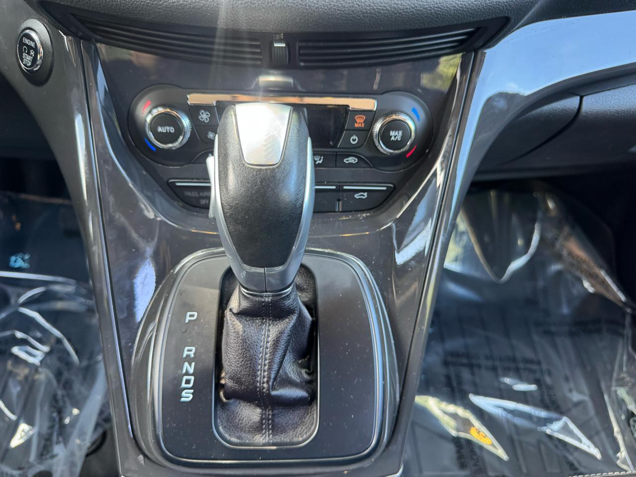 Ford Escape Titanium 4WD 2015