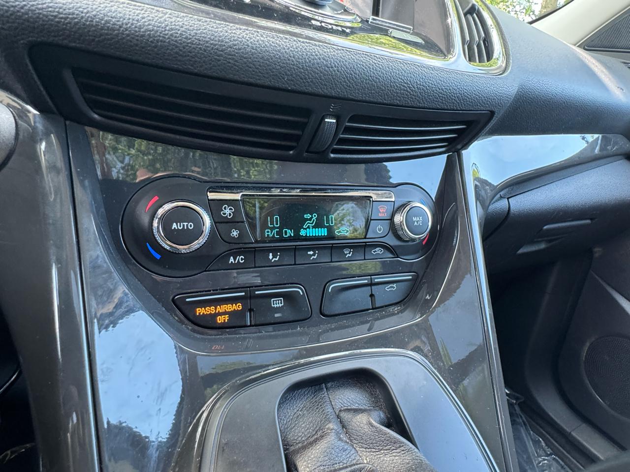 Ford Escape Titanium 4WD 2015