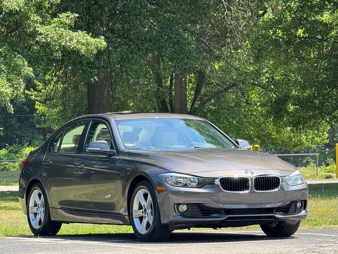 BMW 3-Series 328i xDrive Sedan 2013