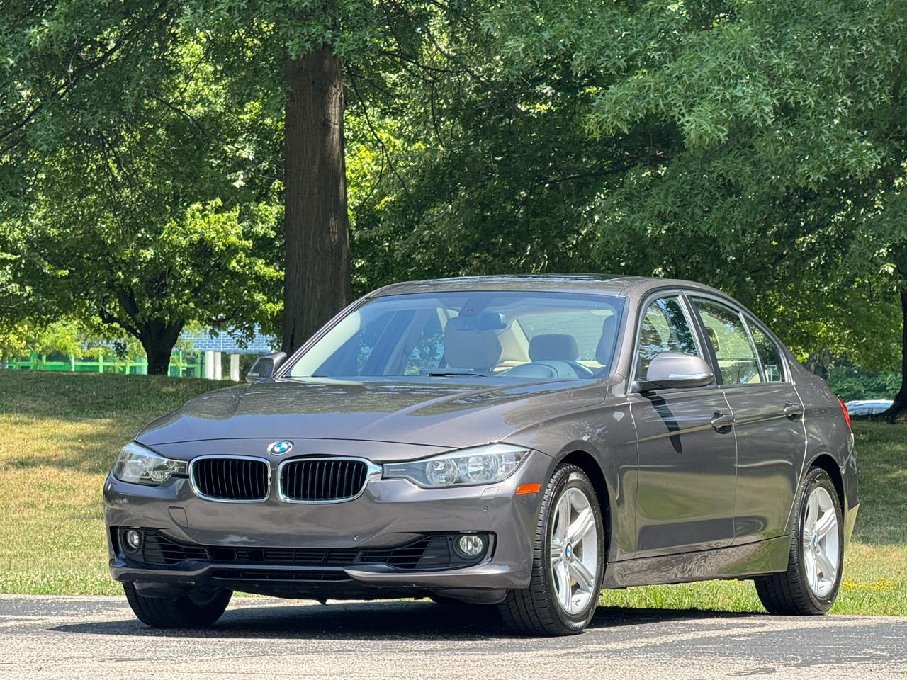 BMW 3-Series 328i xDrive Sedan 2013