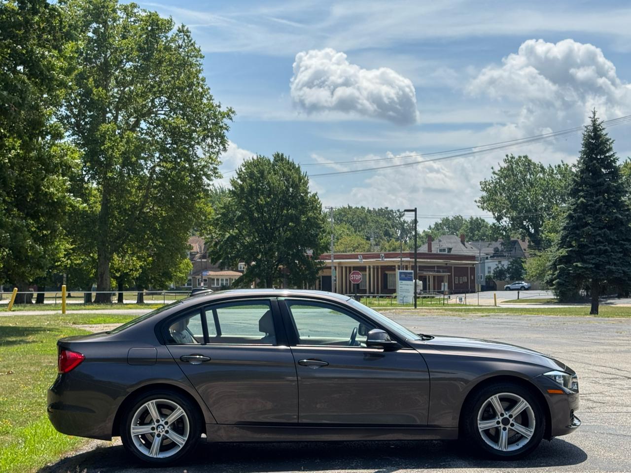 BMW 3-Series 328i xDrive Sedan 2013