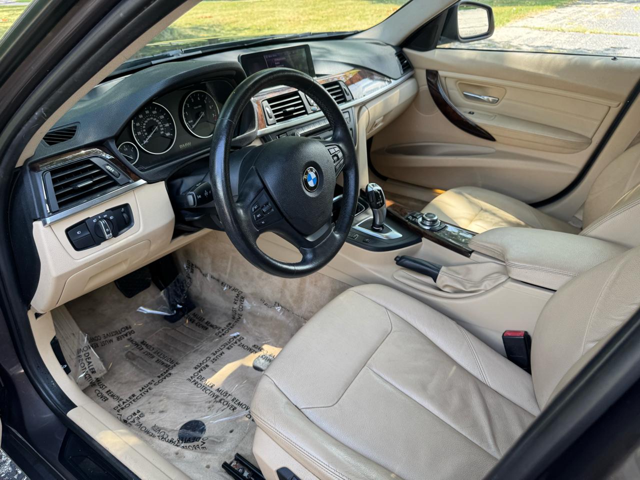 BMW 3-Series 328i xDrive Sedan 2013