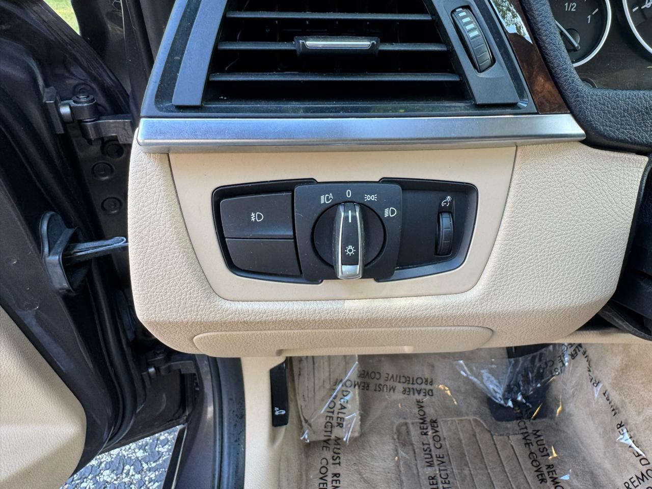 BMW 3-Series 328i xDrive Sedan 2013