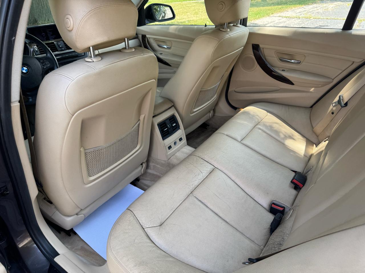 BMW 3-Series 328i xDrive Sedan 2013