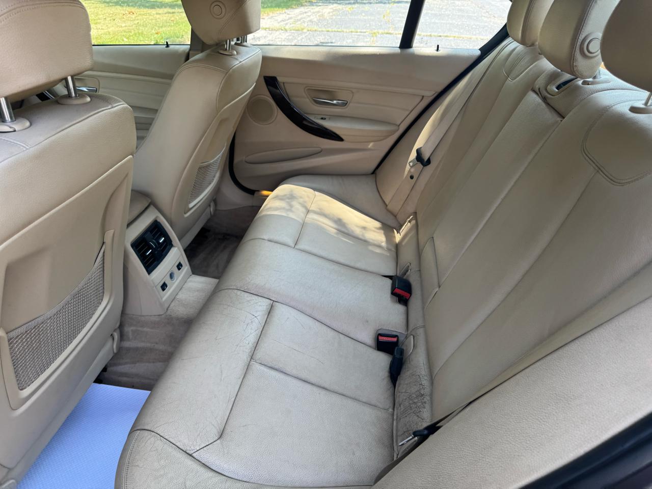 BMW 3-Series 328i xDrive Sedan 2013