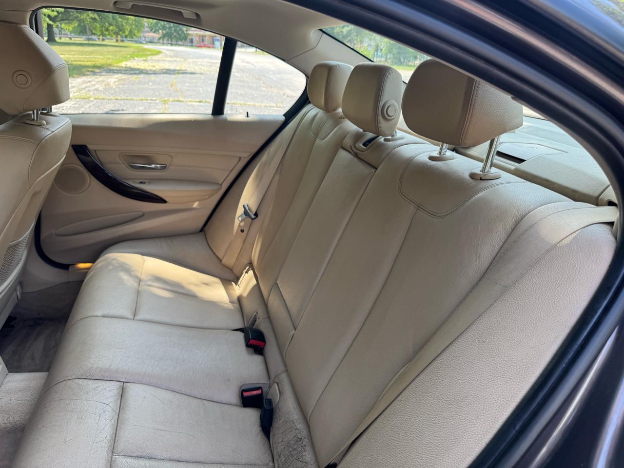 BMW 3-Series 328i xDrive Sedan 2013
