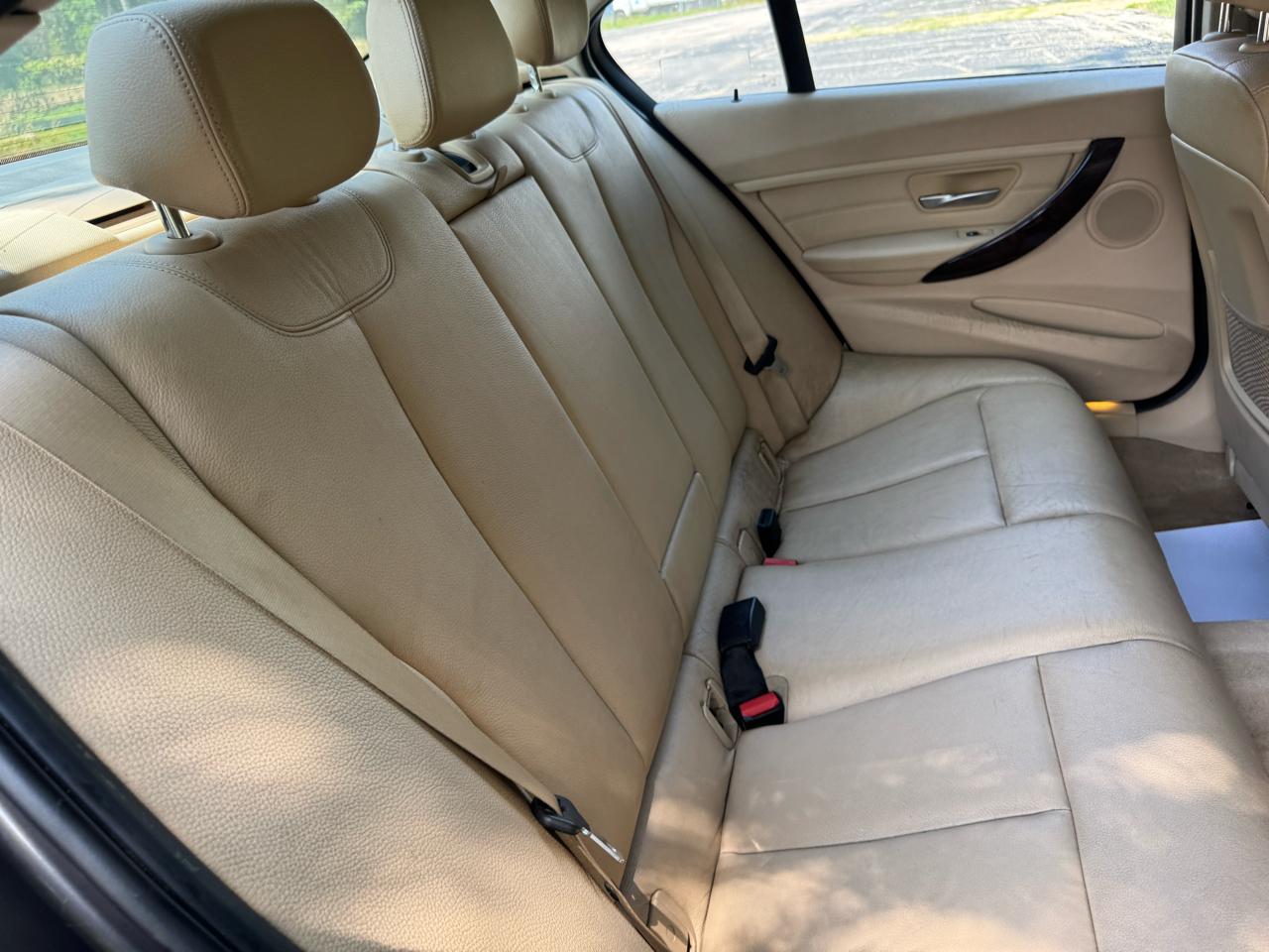 BMW 3-Series 328i xDrive Sedan 2013