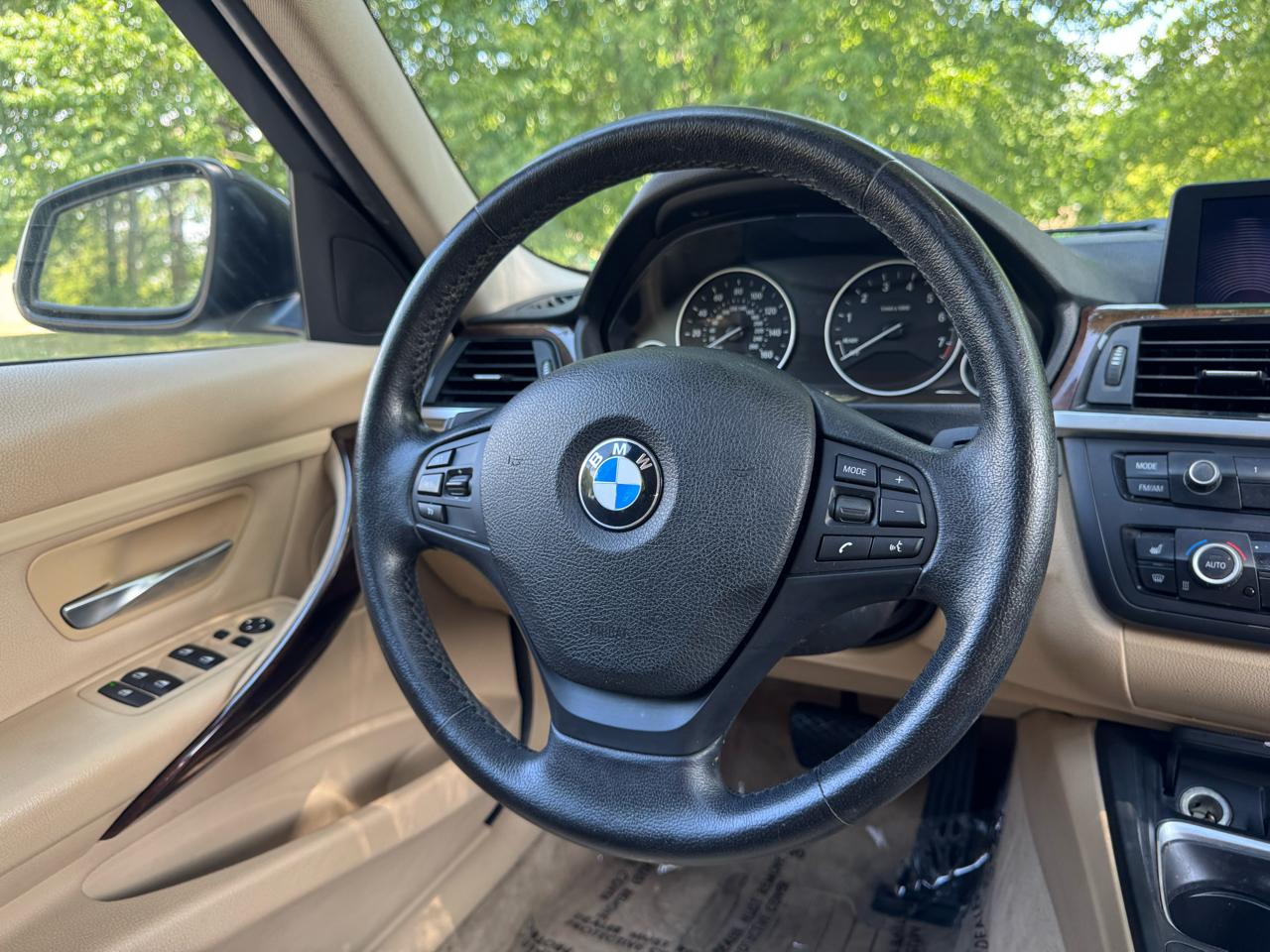 BMW 3-Series 328i xDrive Sedan 2013