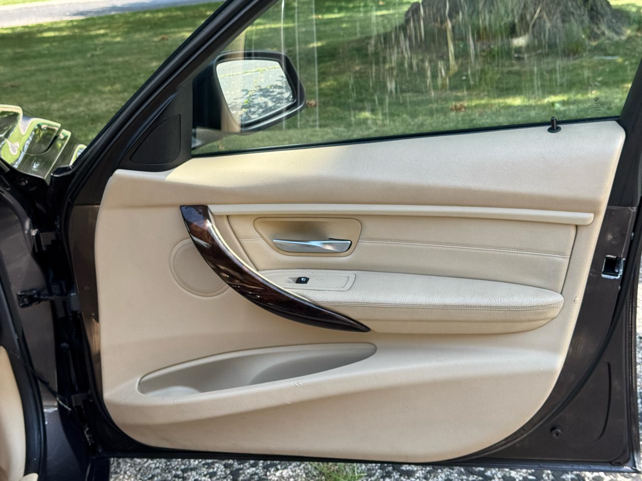 BMW 3-Series 328i xDrive Sedan 2013
