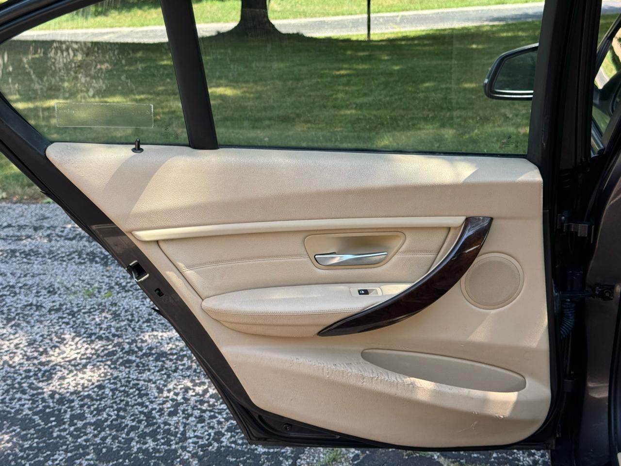 BMW 3-Series 328i xDrive Sedan 2013