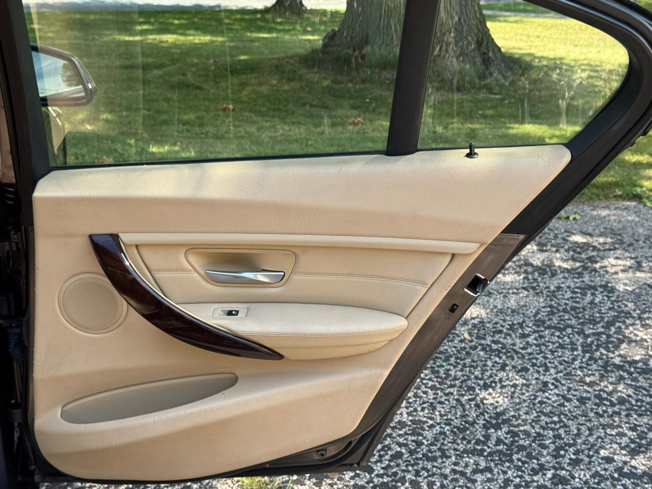 BMW 3-Series 328i xDrive Sedan 2013