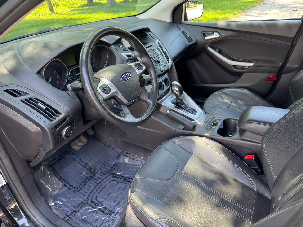 Ford Focus SE Sedan 2014