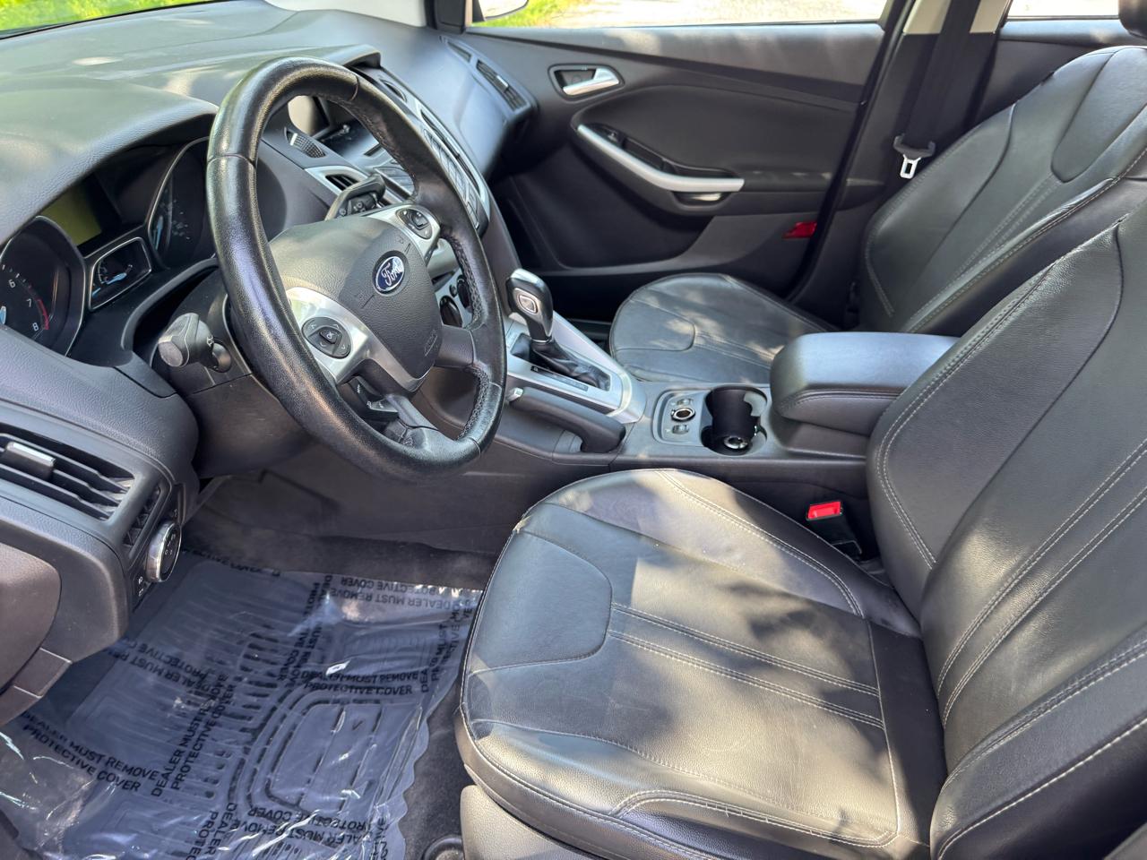 Ford Focus SE Sedan 2014