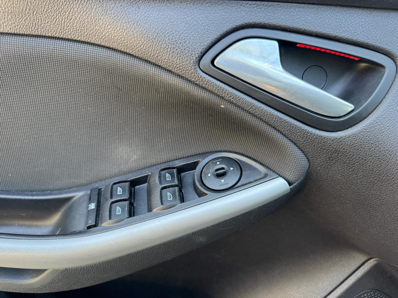 Ford Focus SE Sedan 2014