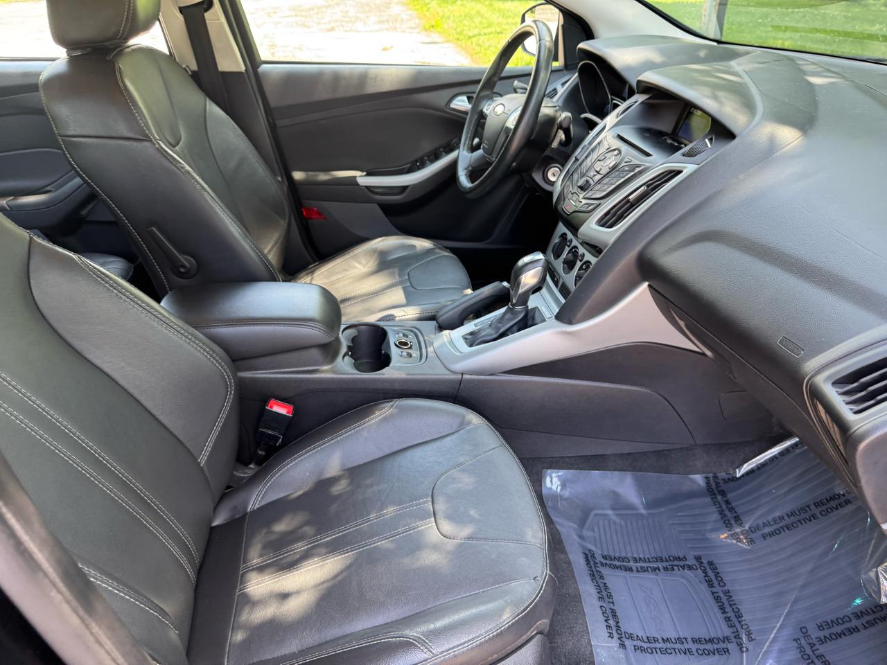 Ford Focus SE Sedan 2014