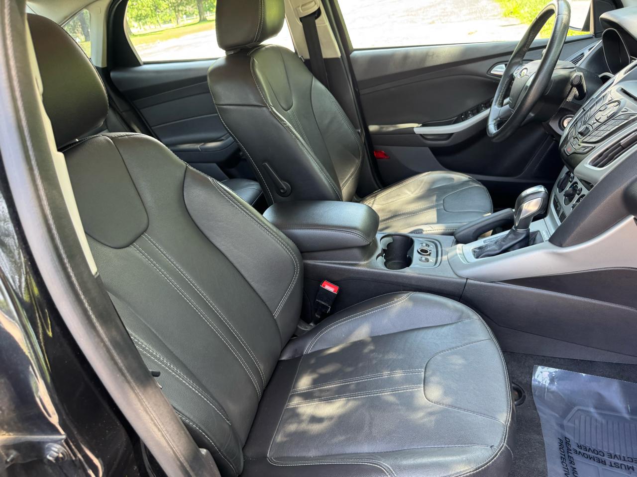 Ford Focus SE Sedan 2014
