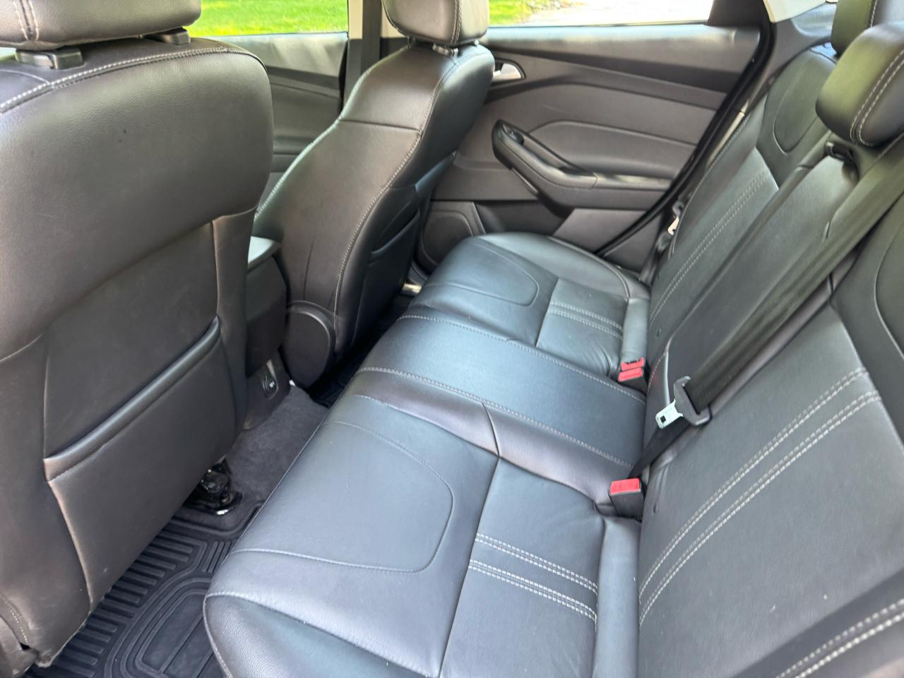 Ford Focus SE Sedan 2014