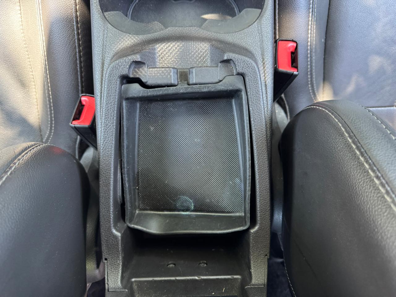 Ford Focus SE Sedan 2014