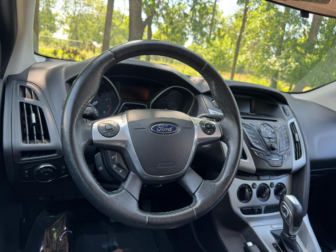 Ford Focus SE Sedan 2014