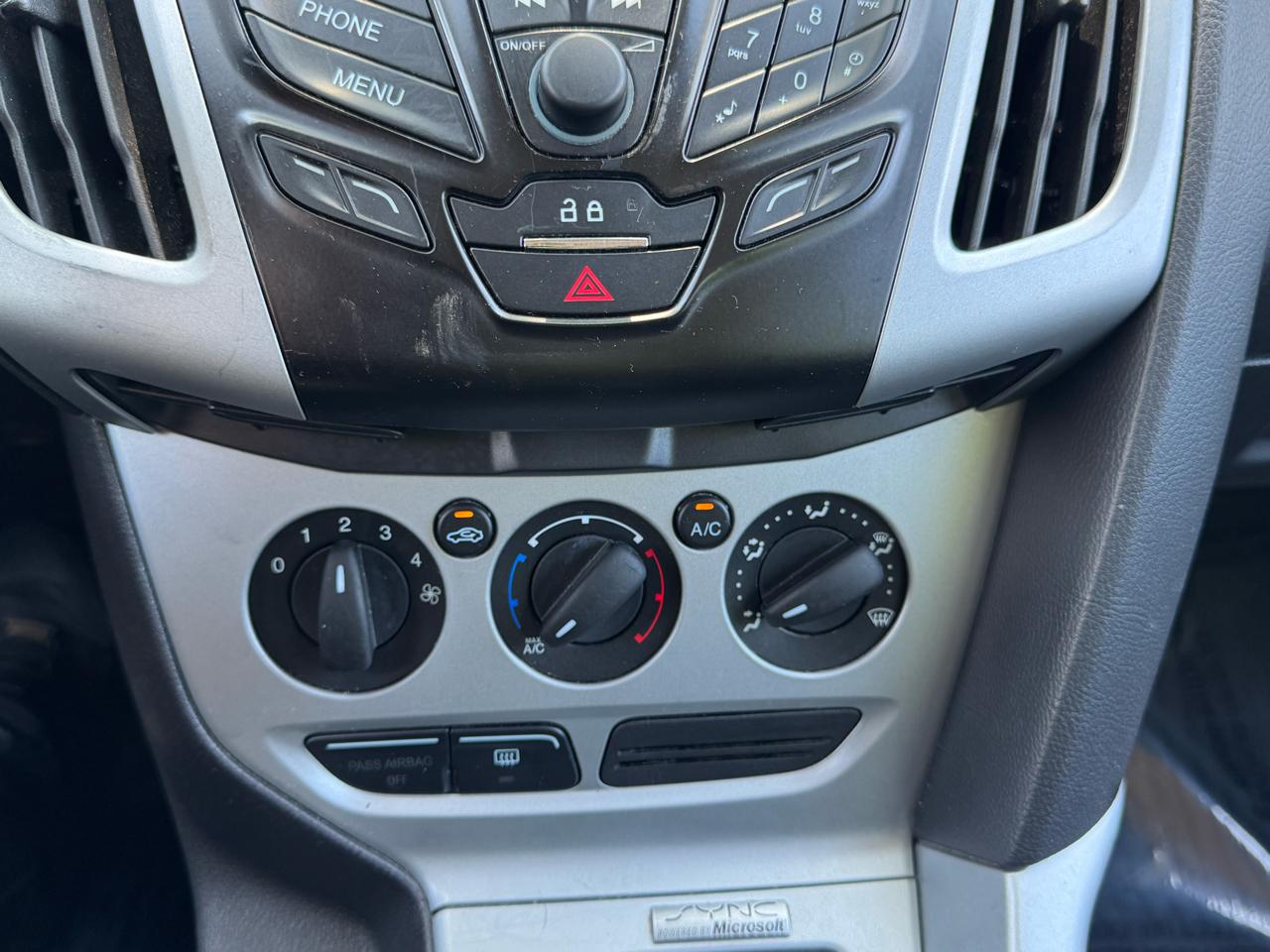 Ford Focus SE Sedan 2014