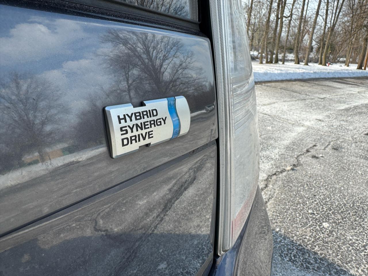 Toyota Prius Prius V 2010