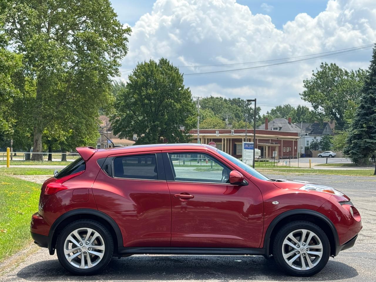 Nissan Juke S AWD 2013