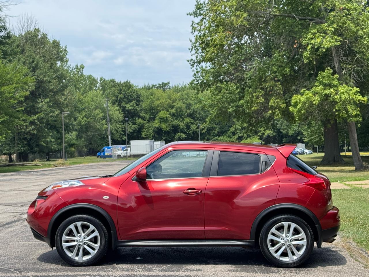 Nissan Juke S AWD 2013