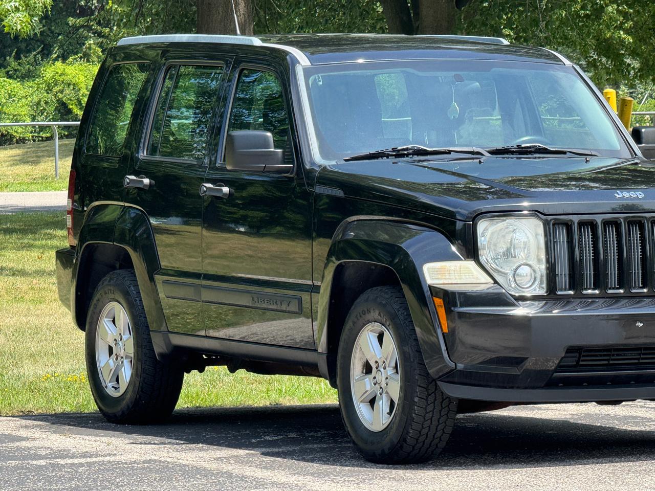 Jeep Liberty Sport 4WD 2011
