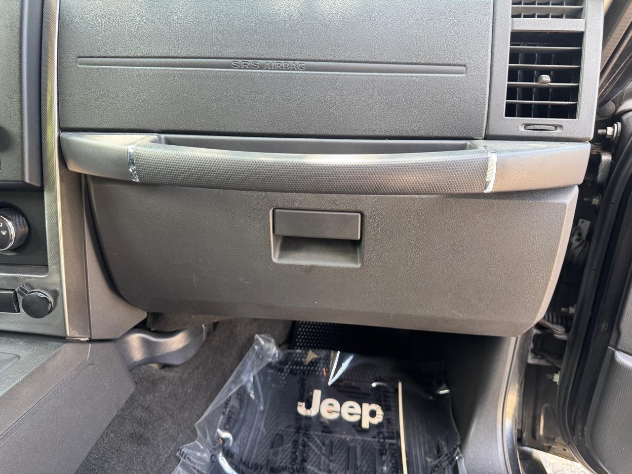 Jeep Liberty Sport 4WD 2011