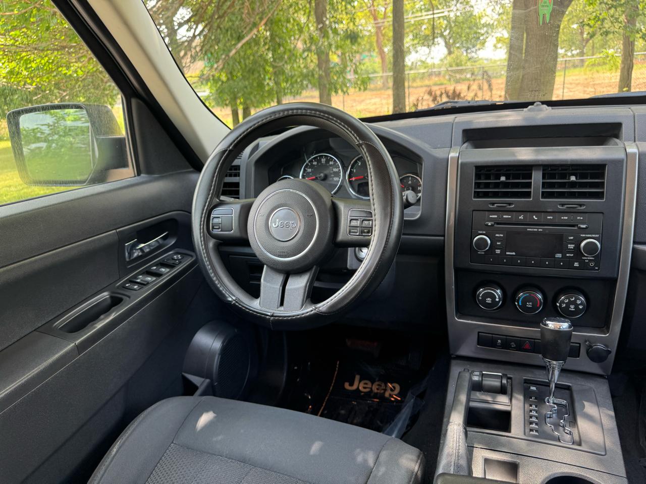 Jeep Liberty Sport 4WD 2011