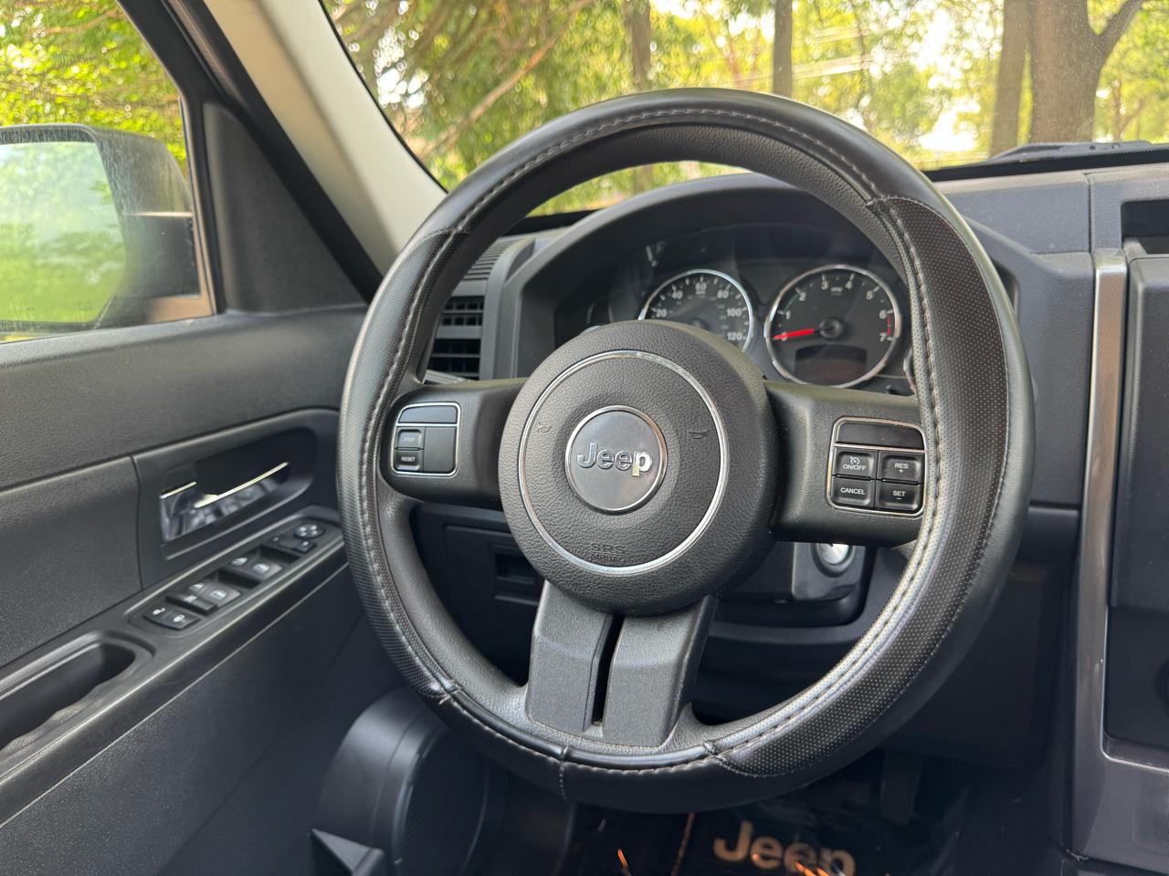 Jeep Liberty Sport 4WD 2011