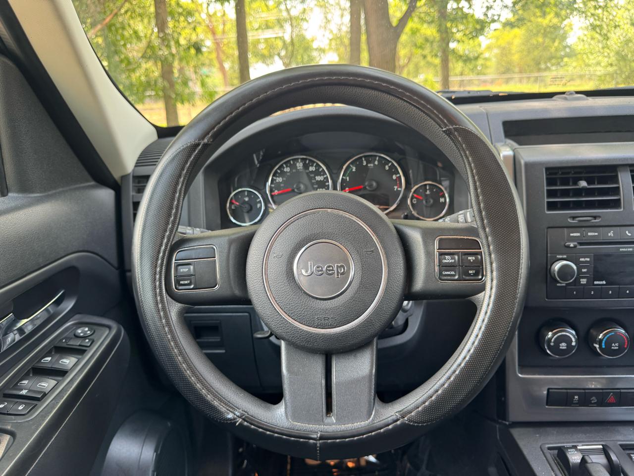 Jeep Liberty Sport 4WD 2011