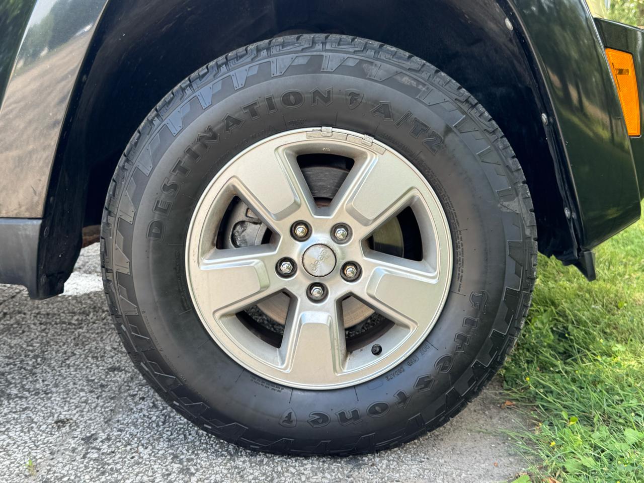 Jeep Liberty Sport 4WD 2011