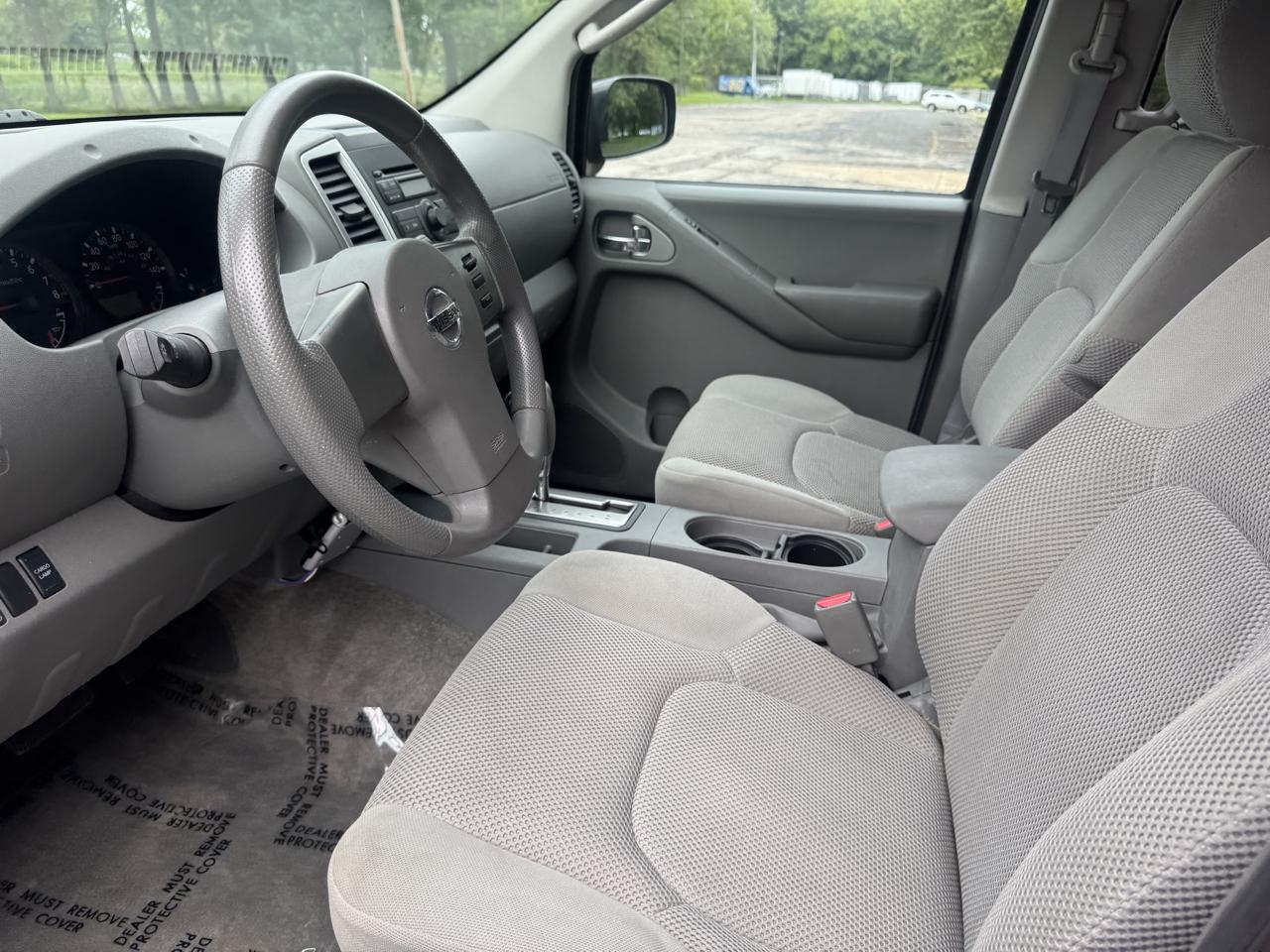 Nissan Frontier SL Crew Cab 4WD 2011