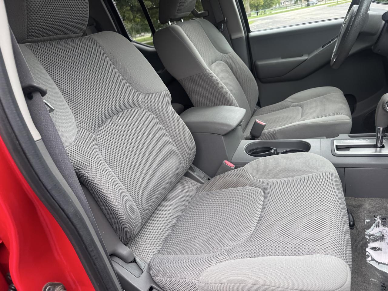Nissan Frontier SL Crew Cab 4WD 2011