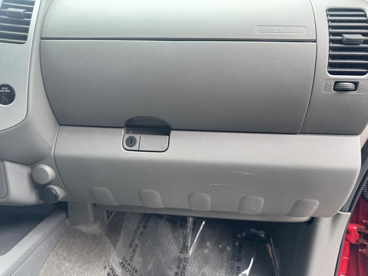 Nissan Frontier SL Crew Cab 4WD 2011
