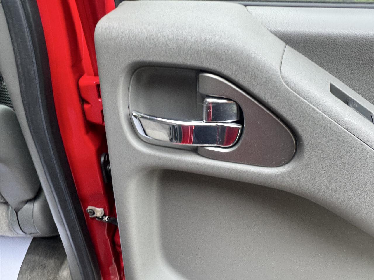 Nissan Frontier SL Crew Cab 4WD 2011