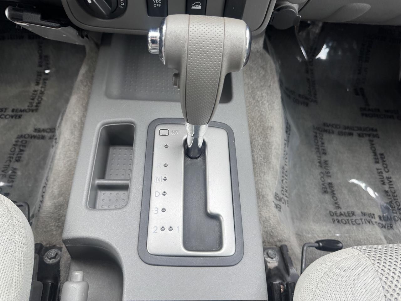 Nissan Frontier SL Crew Cab 4WD 2011
