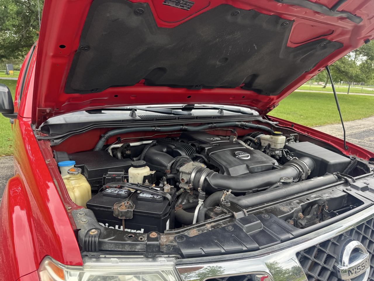 Nissan Frontier SL Crew Cab 4WD 2011