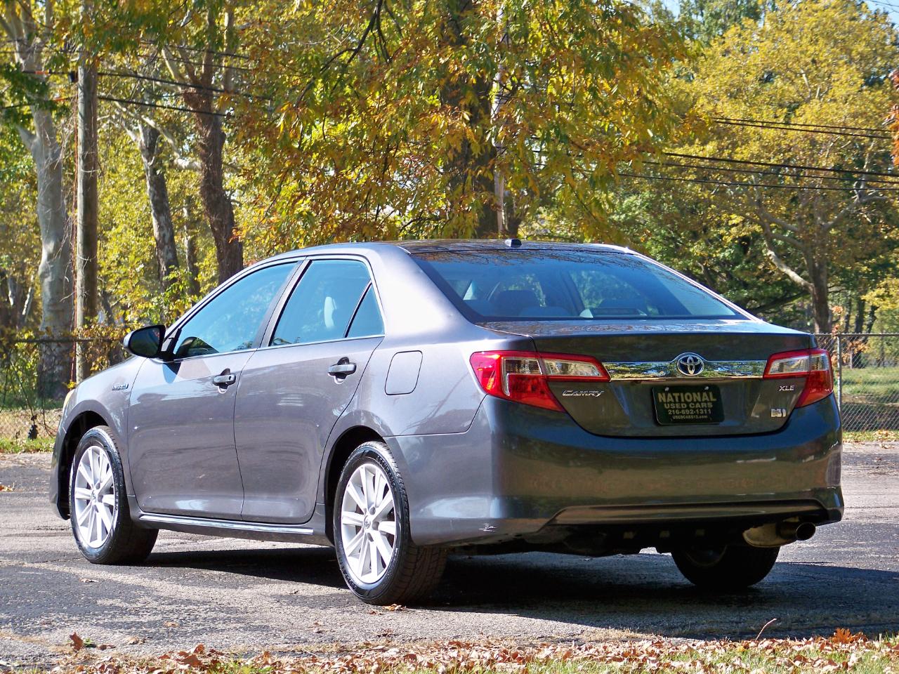 Toyota Camry Hybrid XLE 2014