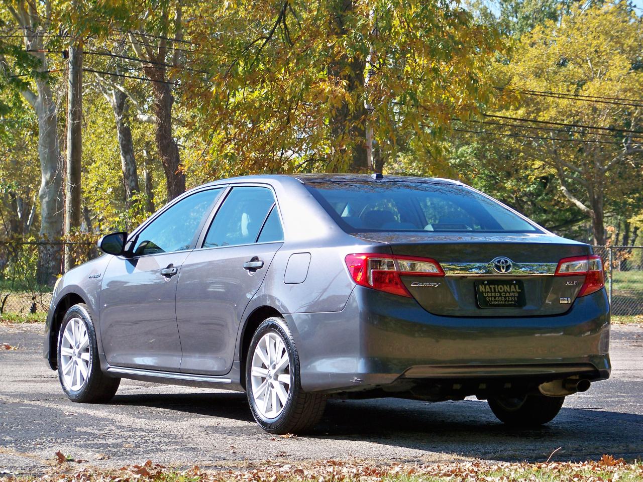 Toyota Camry Hybrid XLE 2014