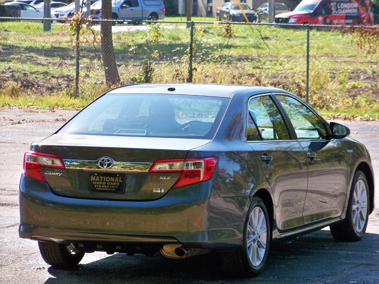 Toyota Camry Hybrid XLE 2014