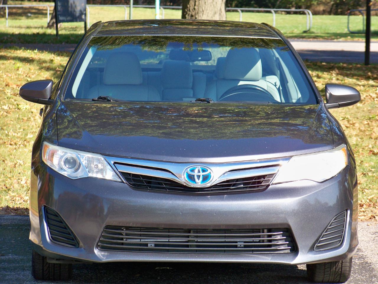 Toyota Camry Hybrid XLE 2014