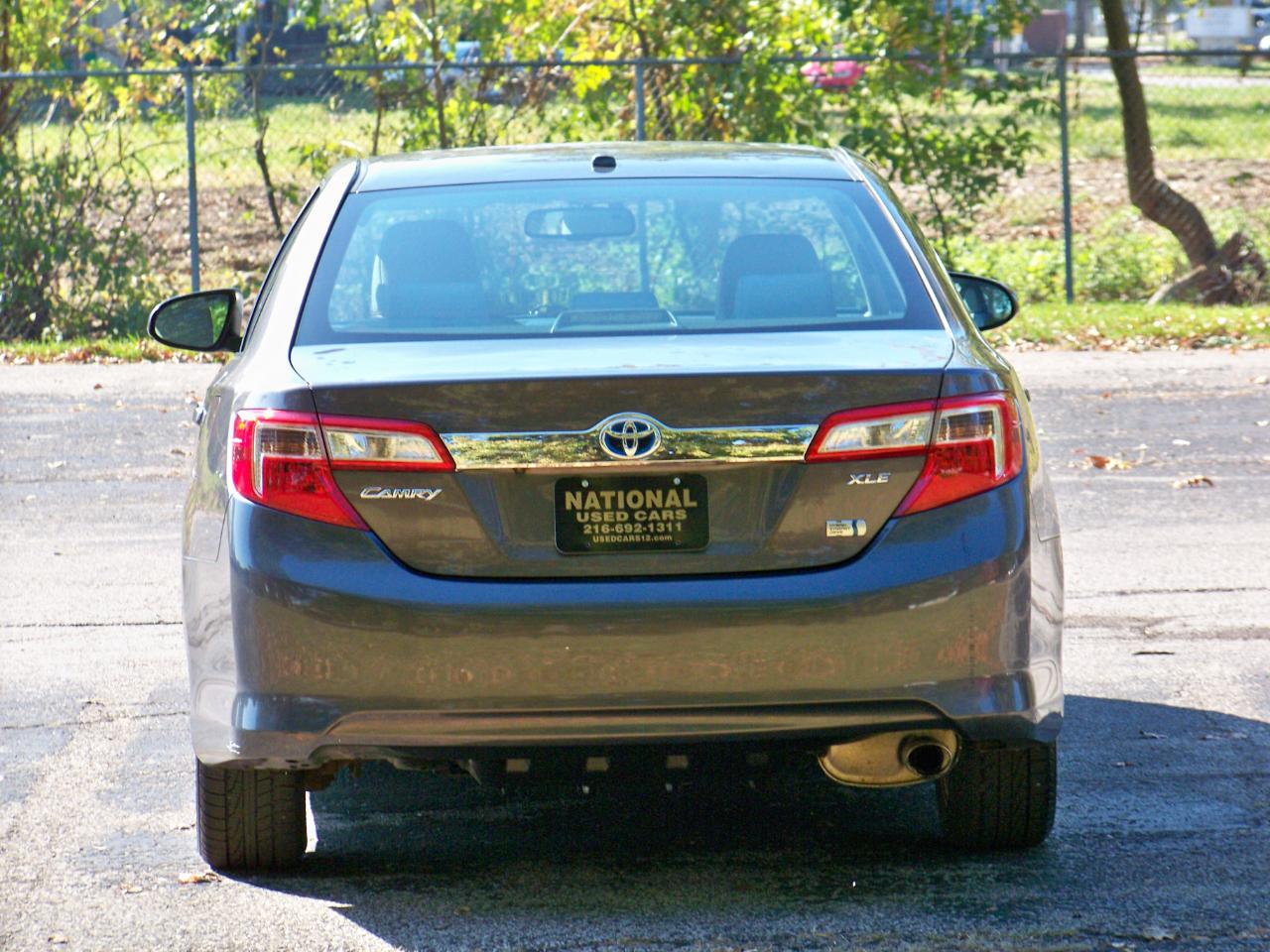 Toyota Camry Hybrid XLE 2014