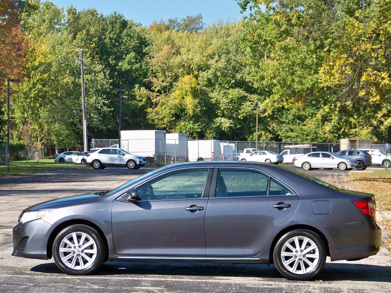 Toyota Camry Hybrid XLE 2014