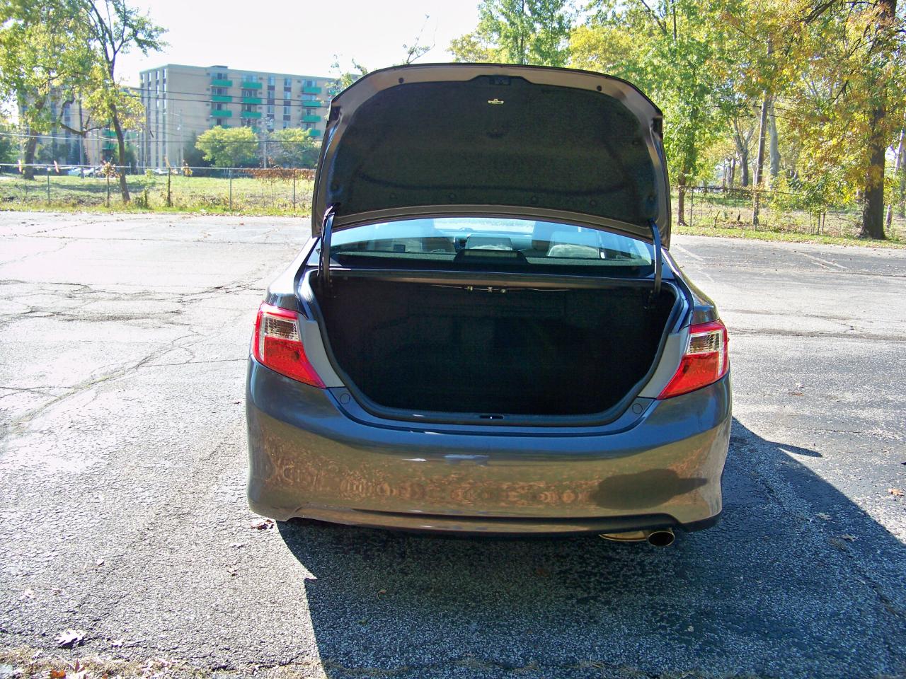 Toyota Camry Hybrid XLE 2014