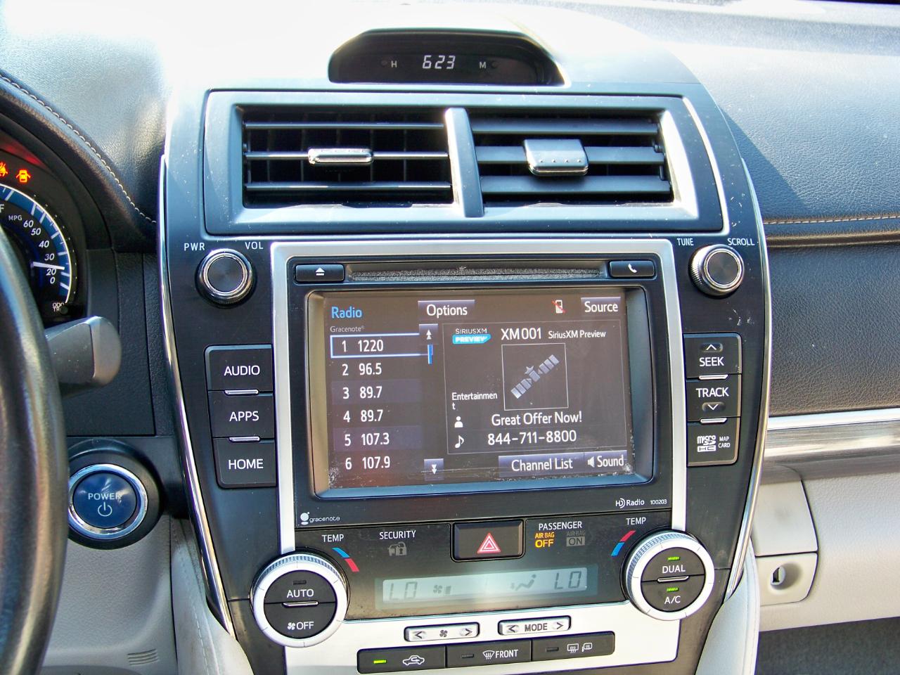 Toyota Camry Hybrid XLE 2014
