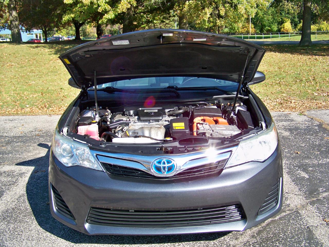 Toyota Camry Hybrid XLE 2014