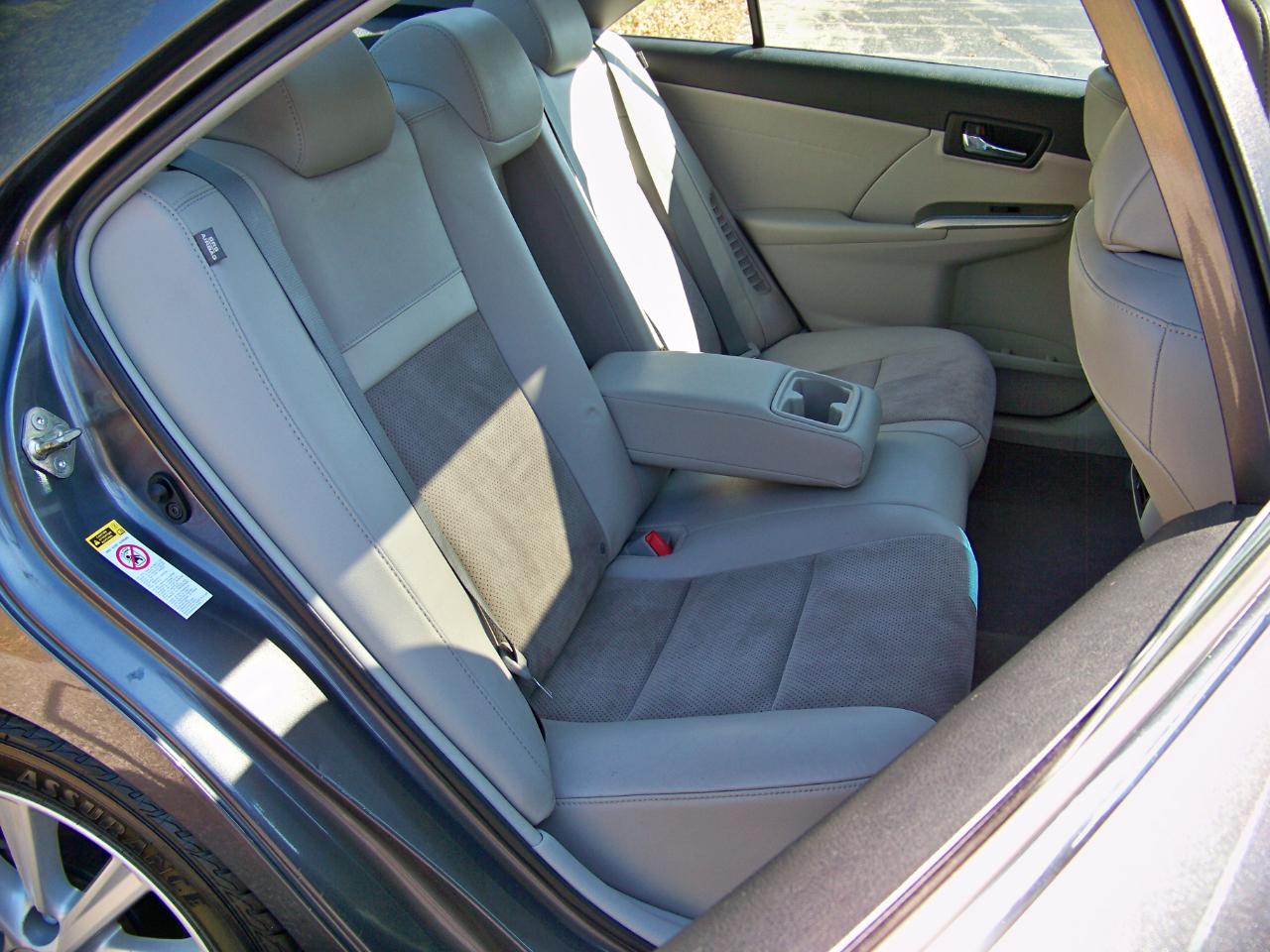 Toyota Camry Hybrid XLE 2014